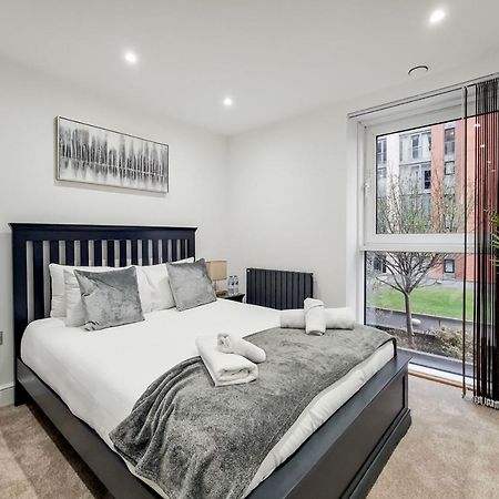 Free Parking - Stylish Three Bedroom Apartment By London Excel المظهر الخارجي الصورة
