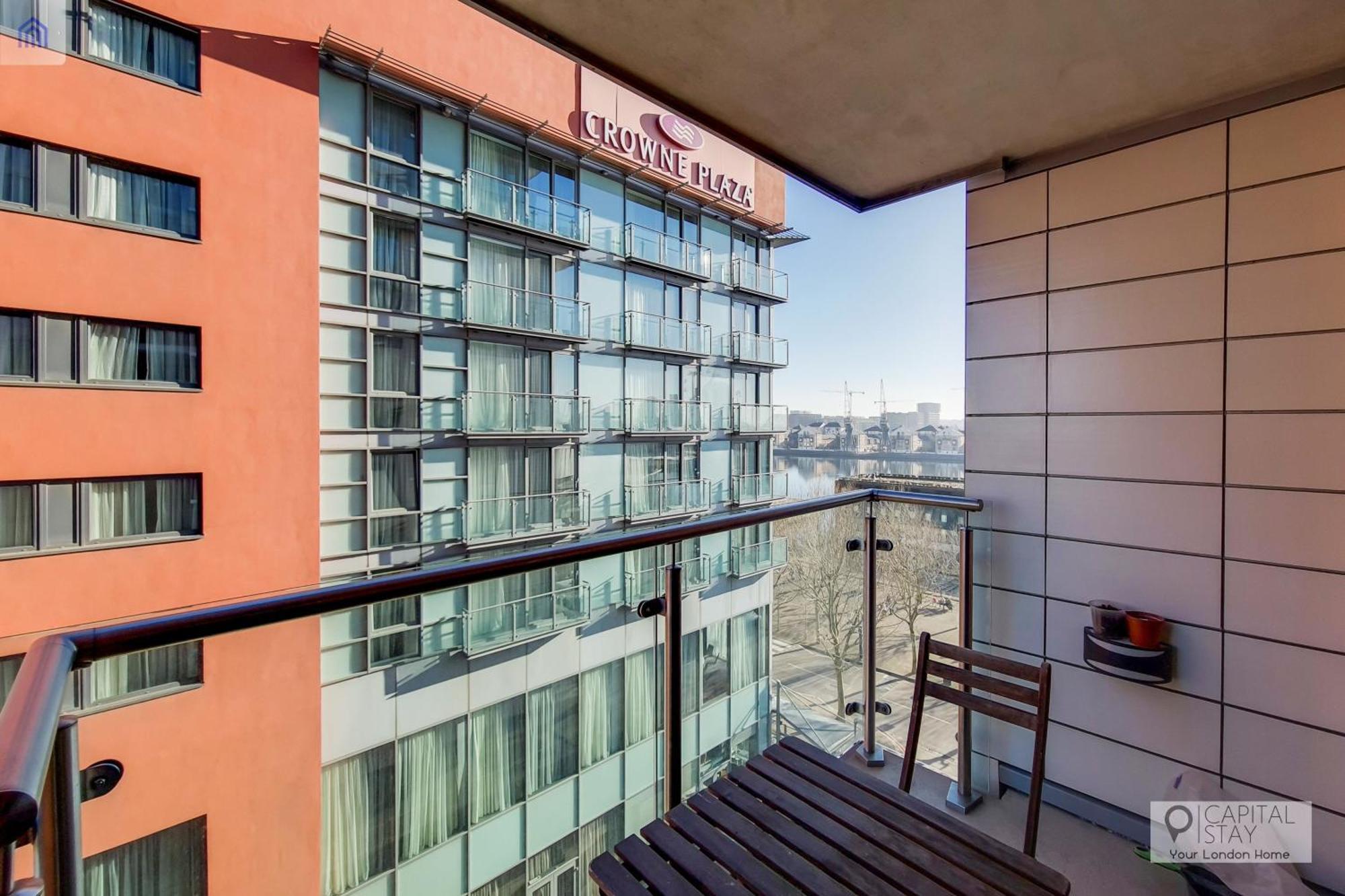Free Parking - Stylish Three Bedroom Apartment By London Excel المظهر الخارجي الصورة